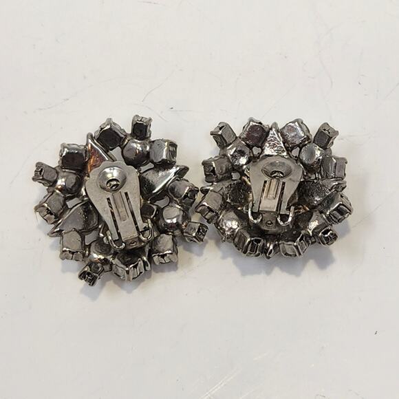 Clear Crystal Cluster Prong Set Clip On Earrings Vintage Costume Jewelry Round - Picture 7 of 8
